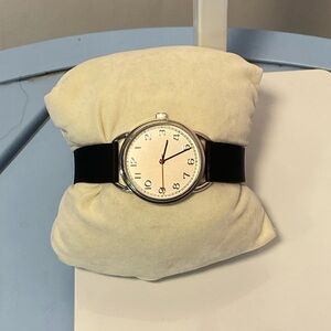 Silver Tone Men’s Watch Black Band White Dial Analog Quartz